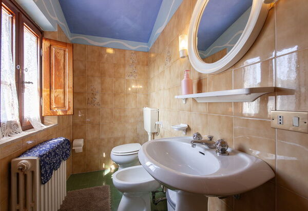 Casa Iris - Versilia, Holiday Home with Pool: Autunno, Bagno, Estate, Primavera