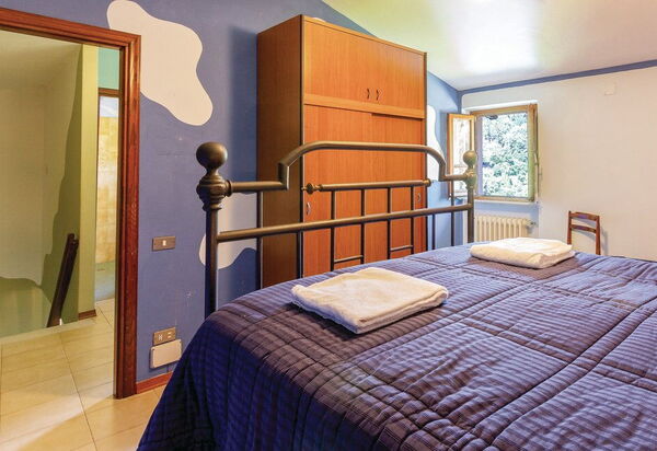 Casa Iris - Versilia, Holiday Home with Pool: Autunno, Camera da letto, Estate, Primavera