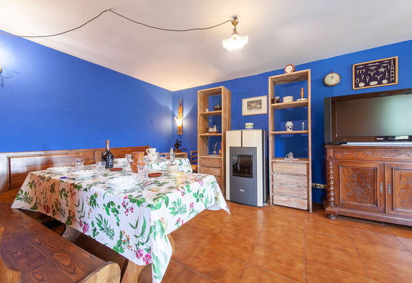 Casa Iris - Versilia, Holiday Home with Pool: Autunno, Estate, Primavera, Sala da pranzo