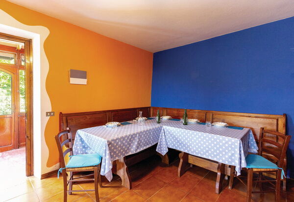 Casa Iris - Versilia, Holiday Home with Pool: Autunno, Estate, Primavera, Sala da pranzo