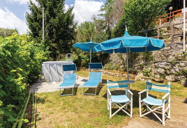 Casa Iris - Versilia, Holiday Home with Pool: Autunno, Estate, Esterni, Giardino, Piscina, Primavera