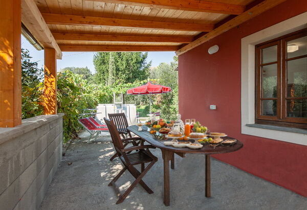 Casa Iris - Versilia, Holiday Home with Pool: Autunno, Estate, Esterni, Giardino, Primavera