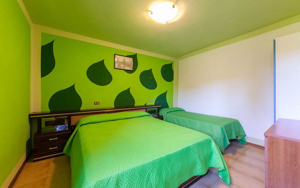 Casa Iris - Versilia, Holiday Home with Pool: Autunno, Camera da letto, Estate, Primavera