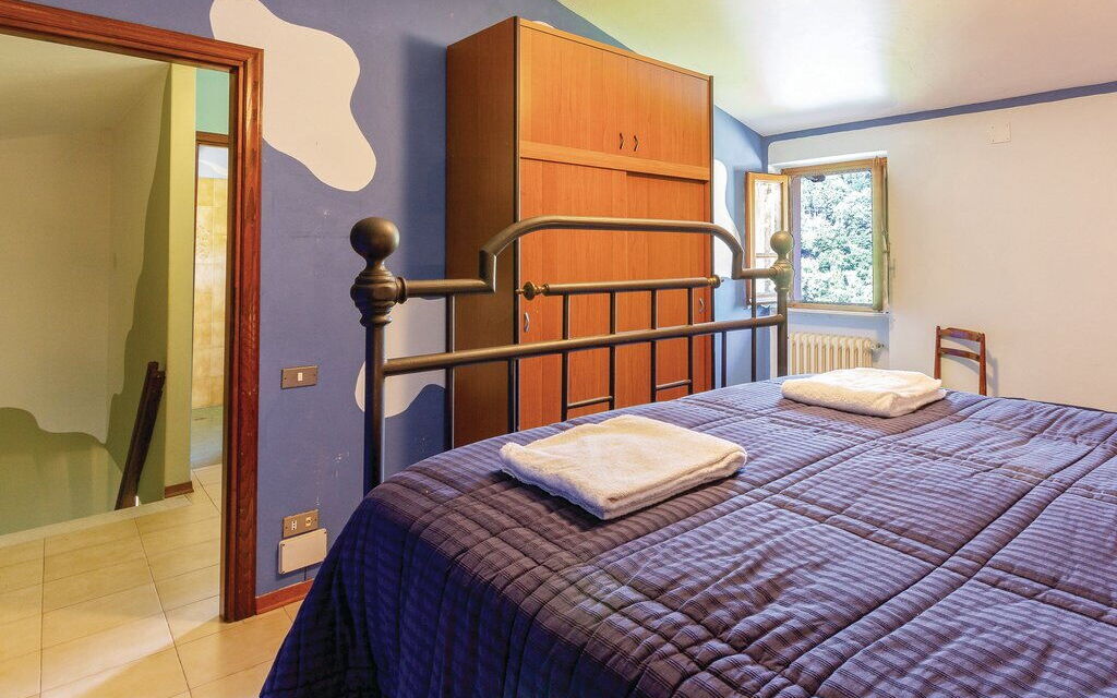 Casa Iris - Versilia, Holiday Home with Pool: Autunno, Camera da letto, Estate, Primavera