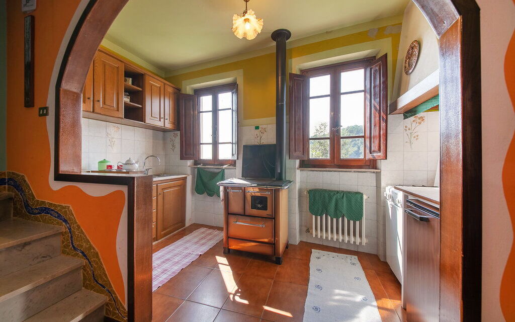 Casa Iris - Versilia, Holiday Home with Pool: Autunno, Cucina, Estate, Primavera