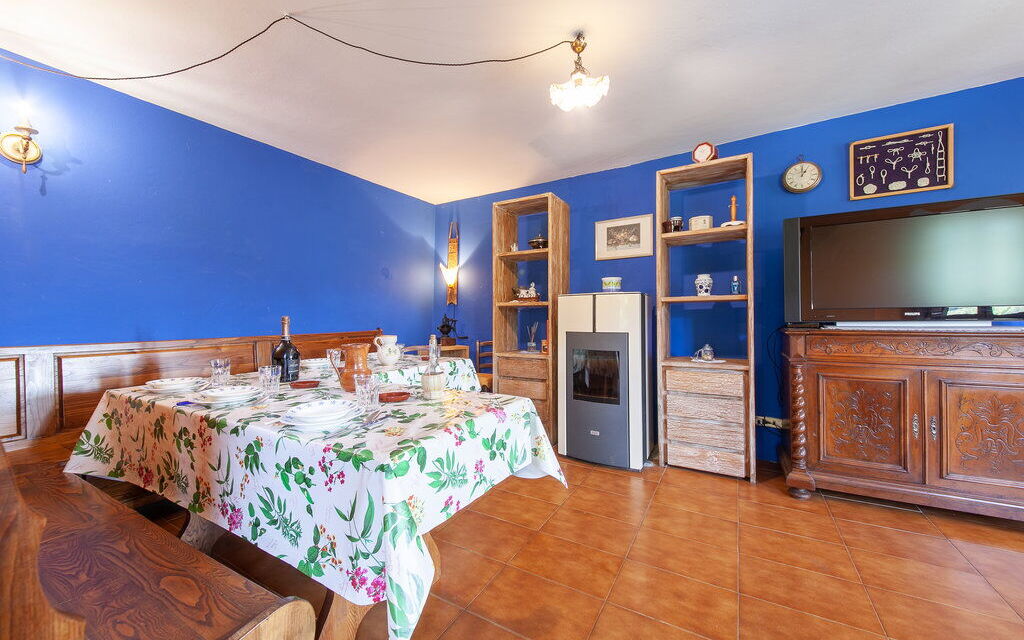 Casa Iris - Versilia, Holiday Home with Pool: Autunno, Estate, Primavera, Sala da pranzo