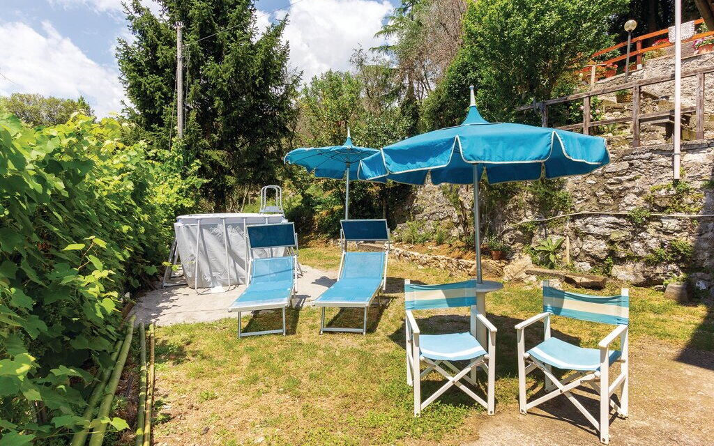 Casa Iris - Versilia, Holiday Home with Pool: Autunno, Estate, Esterni, Giardino, Piscina, Primavera