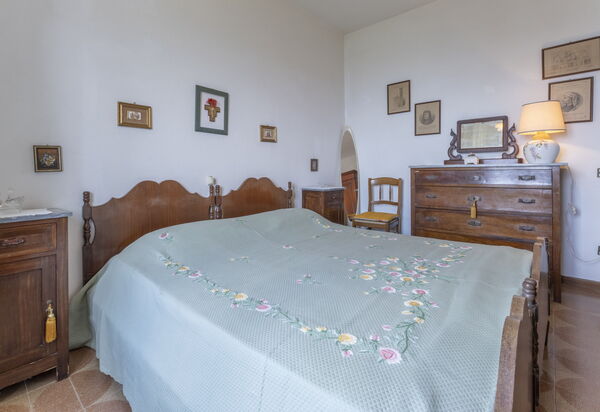 La Casa Di Elda, Holiday Home With Pool, Uzzano, Toscana: Autumn, Bedroom, Spring, Summer
