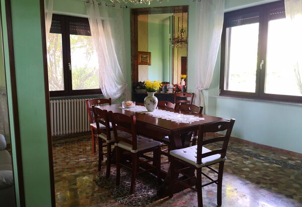 Franco House With Pool: Autunno, Estate, Primavera, Sala da pranzo