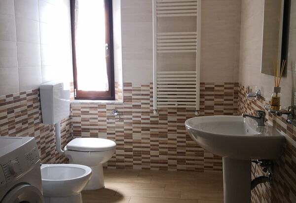 Franco House With Pool: Autunno, Bagno, Estate, Primavera