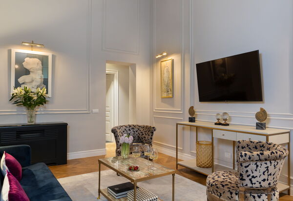 Palazzo Pazzi Vitali Luxury Apartments In Florence: Autumn, Living Room, Spring, Summer