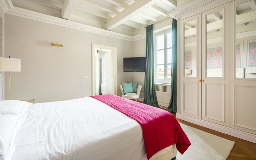 Palazzo Pazzi Vitali Luxury Apartments In Florence - : Autunno, Camera da letto, Estate, Inverno, Primavera