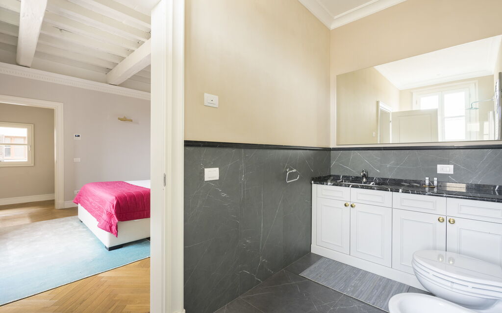 Palazzo Pazzi Vitali Luxury Apartments In Florence - : Autunno, Bagno, Estate, Inverno, Primavera