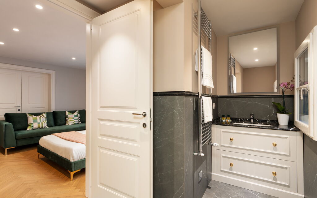 Palazzo Pazzi Vitali Luxury Apartments In Florence - : Autunno, Camera da letto, Estate, Primavera