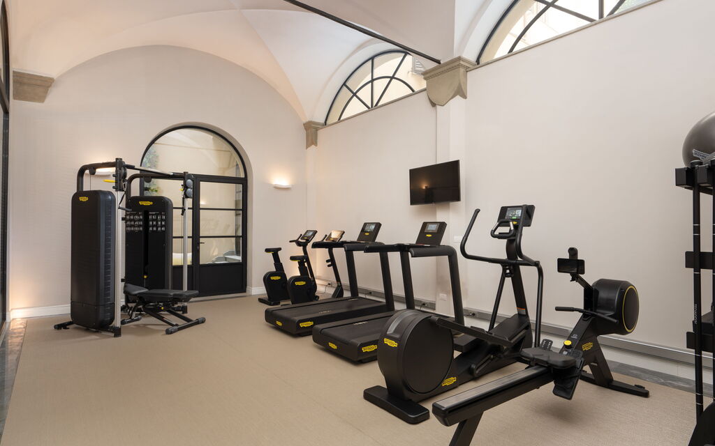 Palazzo Pazzi Vitali Luxury Apartments In Florence: Autumn, Spring, Summer, Wellness