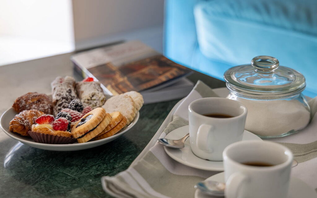 Palazzo Pazzi Vitali Luxury Apartments In Florence - : Autunno, Cucina, Dettagli della stanza, Estate, Primavera