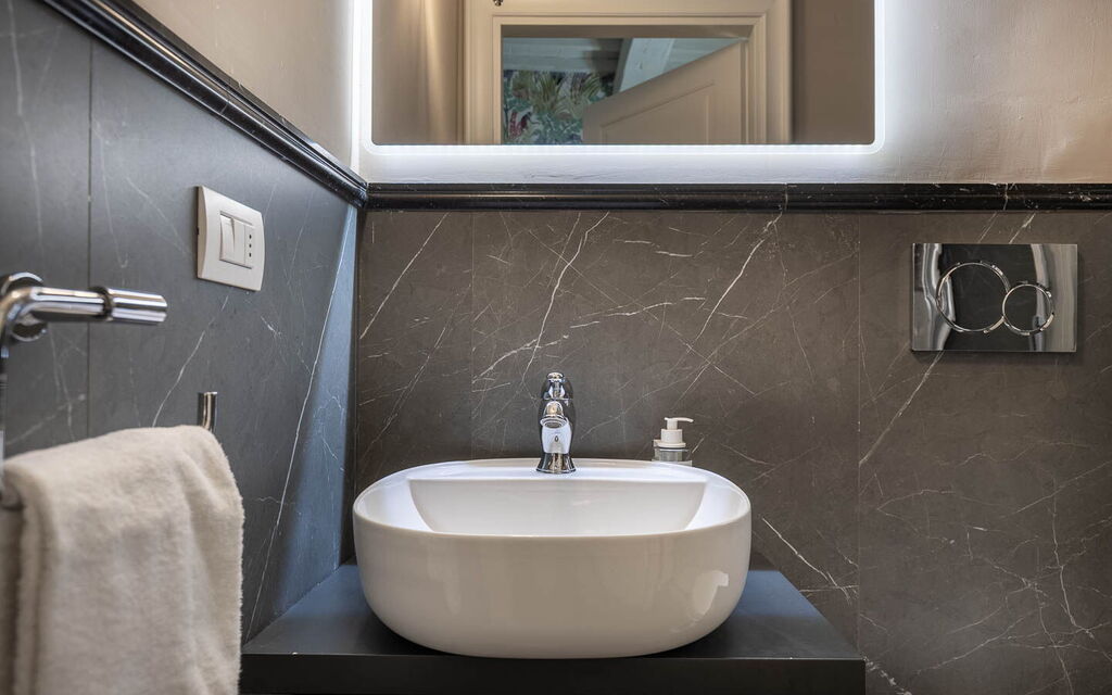 Palazzo Pazzi Vitali Luxury Apartments In Florence - : Autunno, Bagno, Estate, Primavera