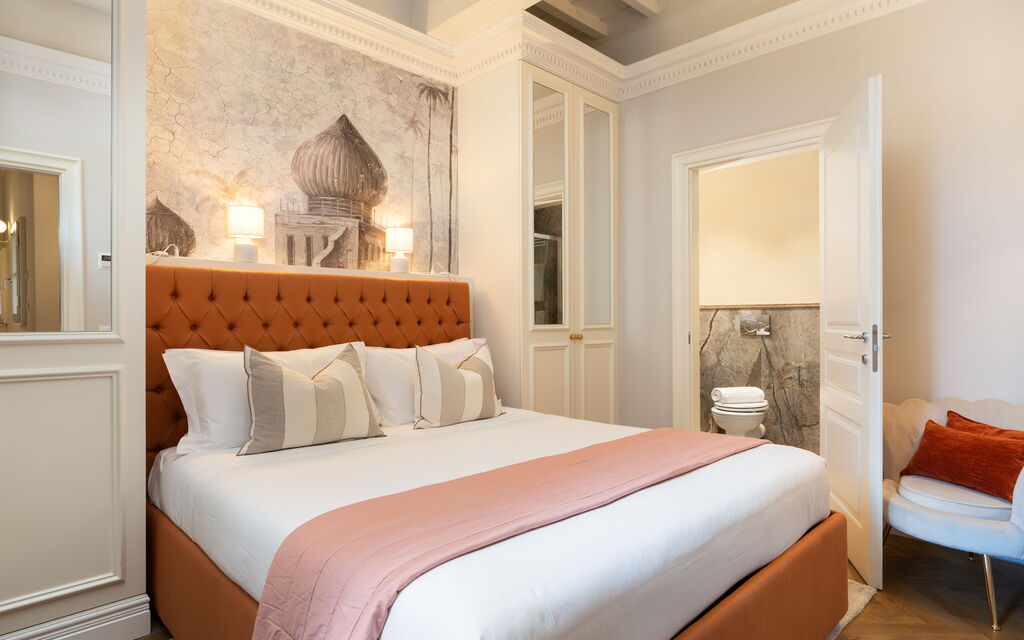 Palazzo Pazzi Vitali Luxury Apartments In Florence - : Autunno, Camera da letto, Estate, Primavera