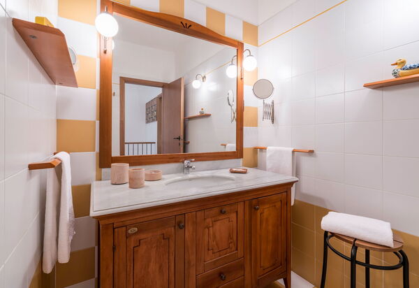 Casa Bellosguardo a Vinci: Autumn, Bathroom, Spring, Summer