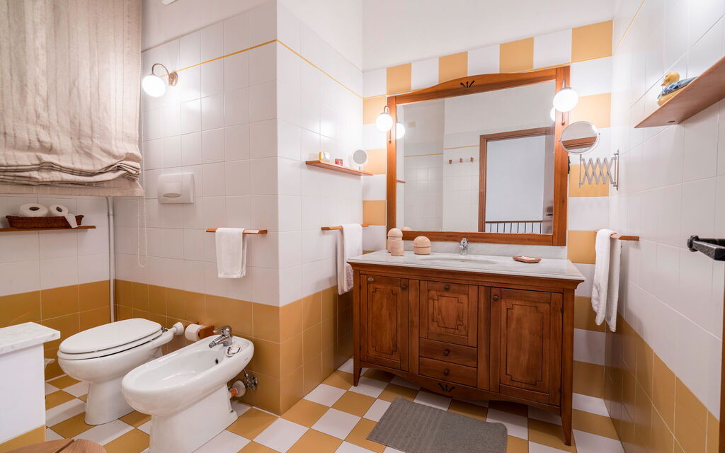 Casa Bellosguardo a Vinci: Autumn, Bathroom, Spring, Summer