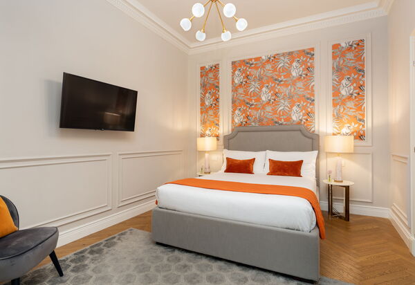 Bargello Penthouse Luxury Apartment In Florence By Palazzo Pazzi Vitali: Autumn, Bedroom, Spring, Summer