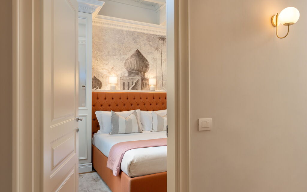 Bargello Penthouse Luxury Apartment In Florence By Palazzo Pazzi Vitali: Autumn, Bedroom, Spring, Summer