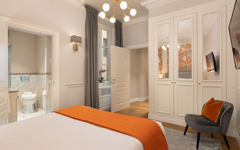 Bargello Penthouse Luxury Apartment In Florence By Palazzo Pazzi Vitali: Autumn, Bedroom, Spring, Summer