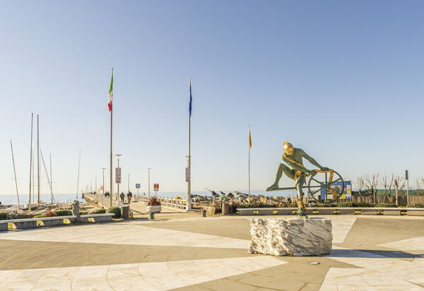 Villa Le Fontanelle In Forte Dei Marmi With Ac: Autumn, Building Exterior, Spring, Summer