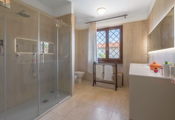 Villa Le Fontanelle In Forte Dei Marmi With Ac: Autumn, Bathroom, Spring, Summer