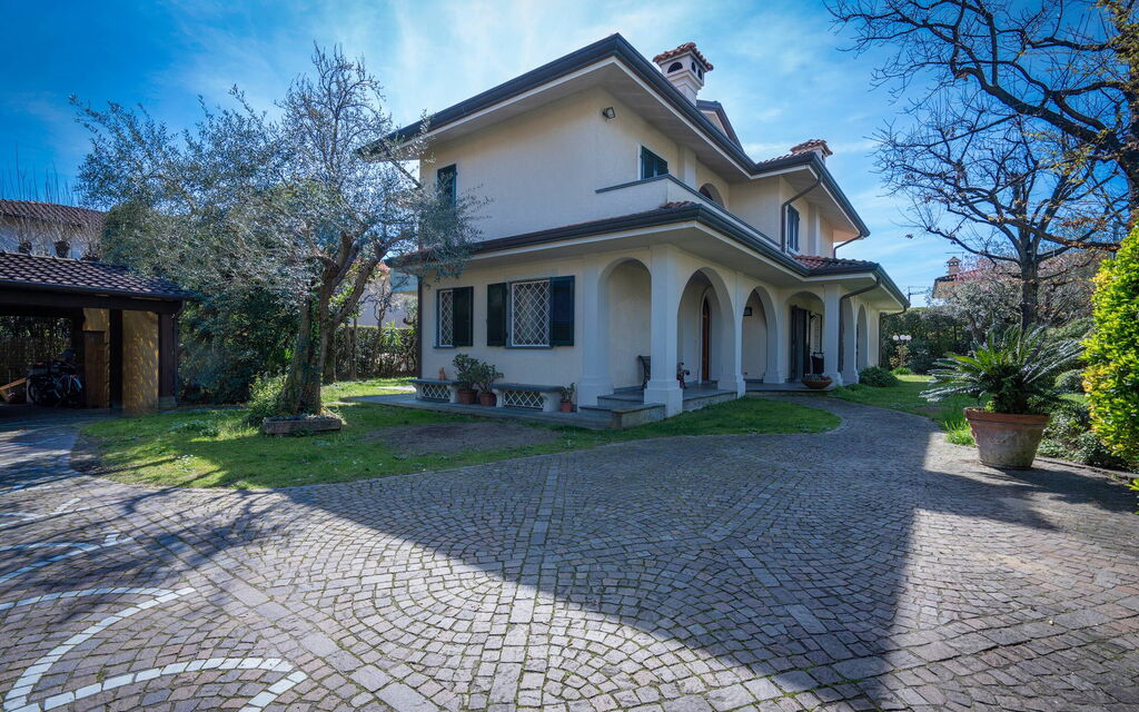 Villa Le Fontanelle In Forte Dei Marmi With Ac: Autunno, Estate, Giardino, Primavera