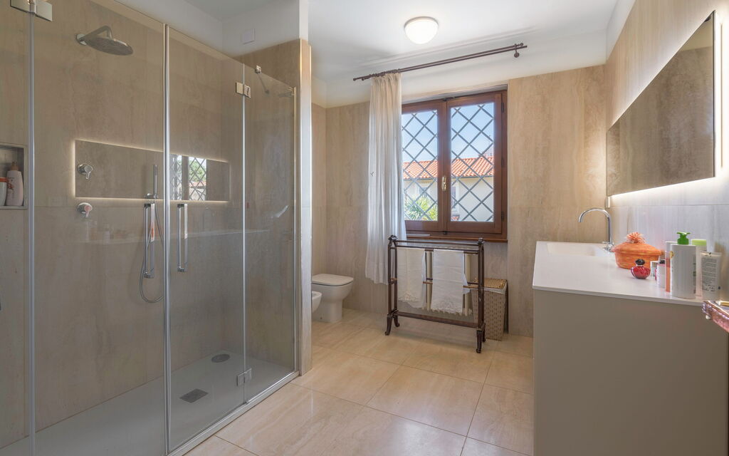 Villa Le Fontanelle In Forte Dei Marmi With Ac: Autunno, Bagno, Estate, Primavera