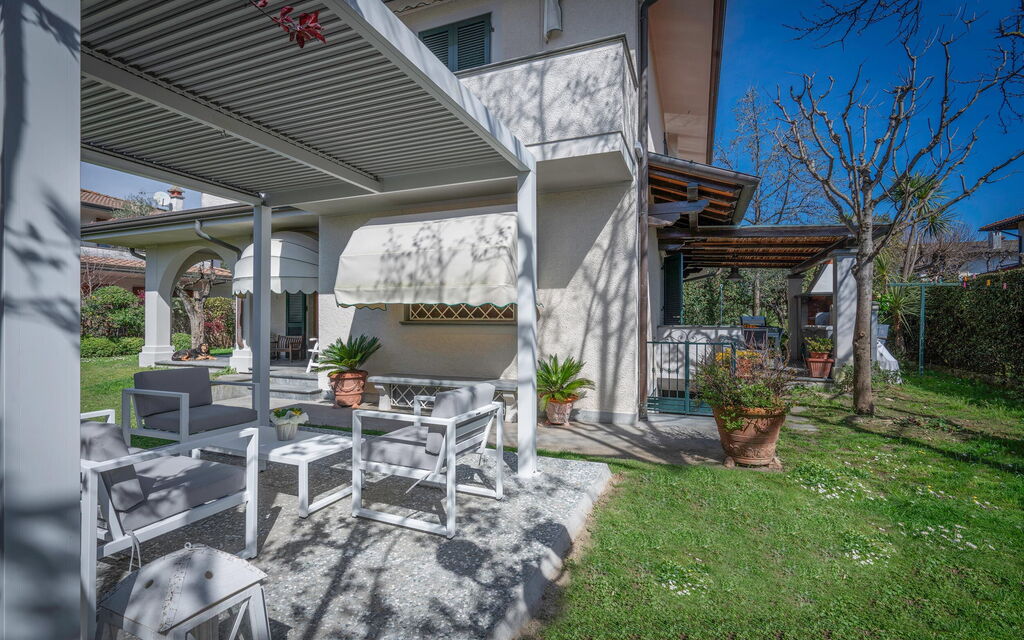 Villa Le Fontanelle In Forte Dei Marmi With Ac: Autunno, Estate, Giardino, Primavera