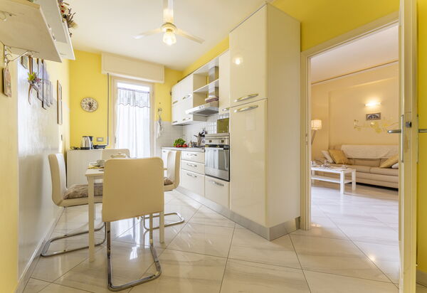 Leandro's House Near Thermal Baths: Autunno, Cucina, Estate, Primavera