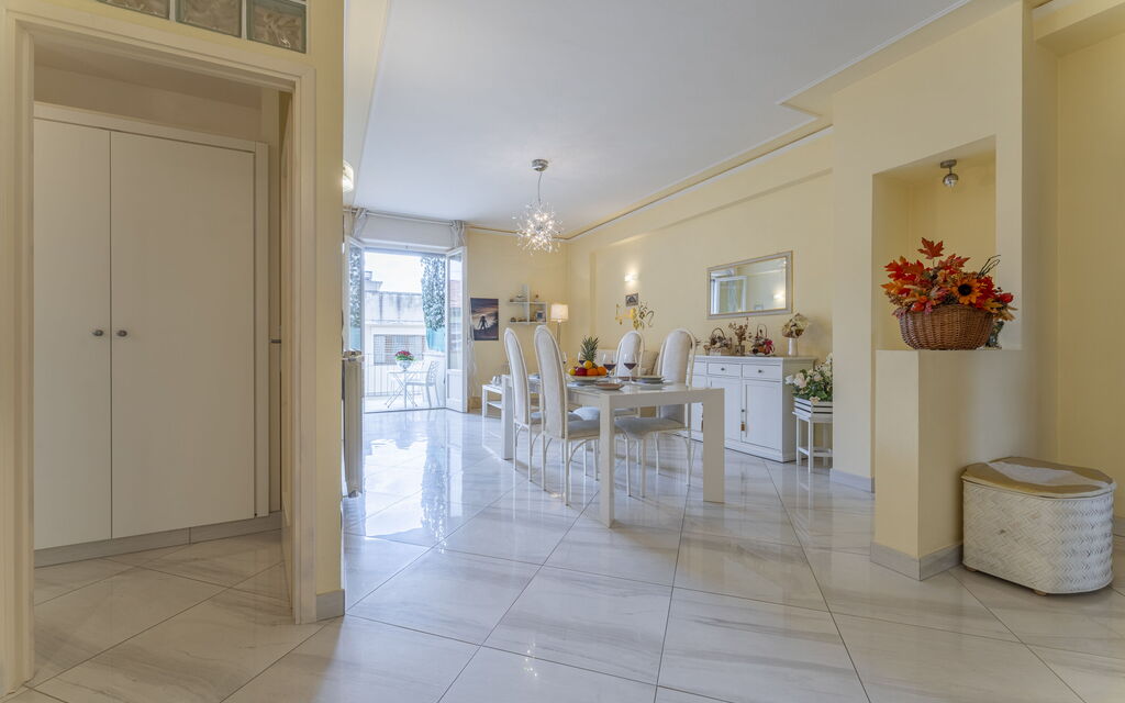 Leandro's House Near Thermal Baths: Autumn, Kitchen, Spring, Summer