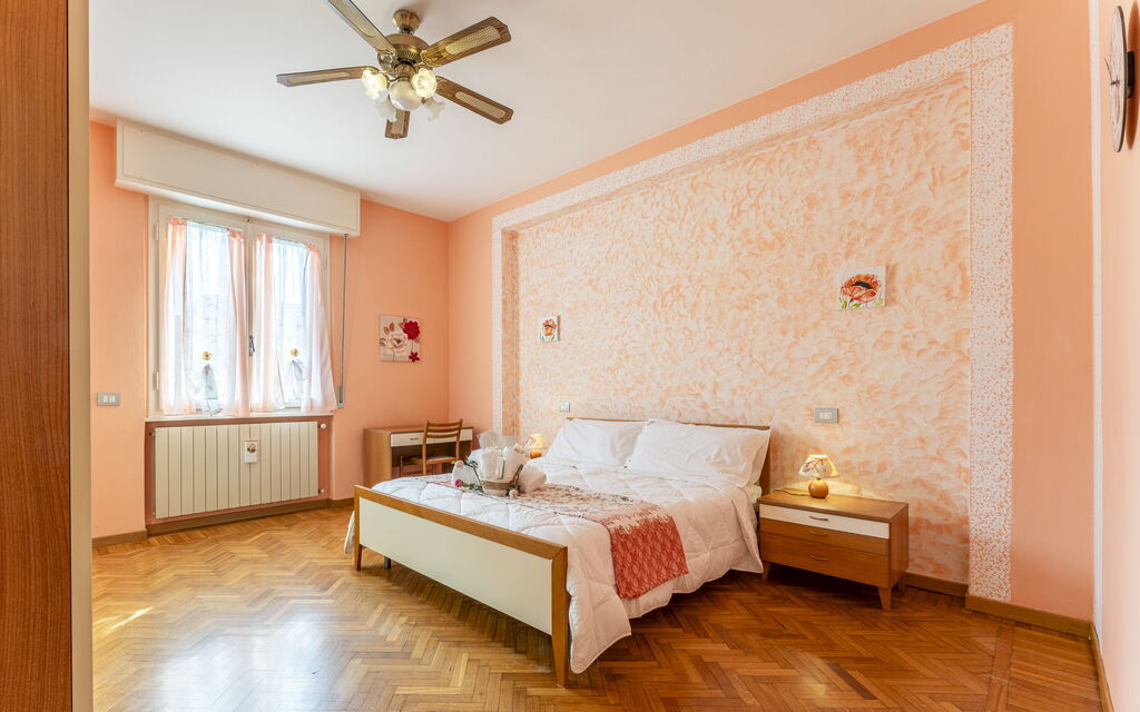 Leandro's House Near Thermal Baths: Autumn, Bedroom, Spring, Summer