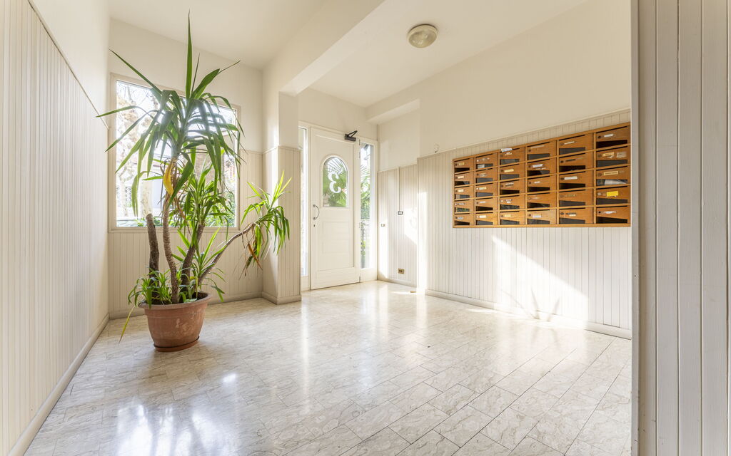 Leandro's House Near Thermal Baths: Autumn, Main Entrance, Spring, Summer