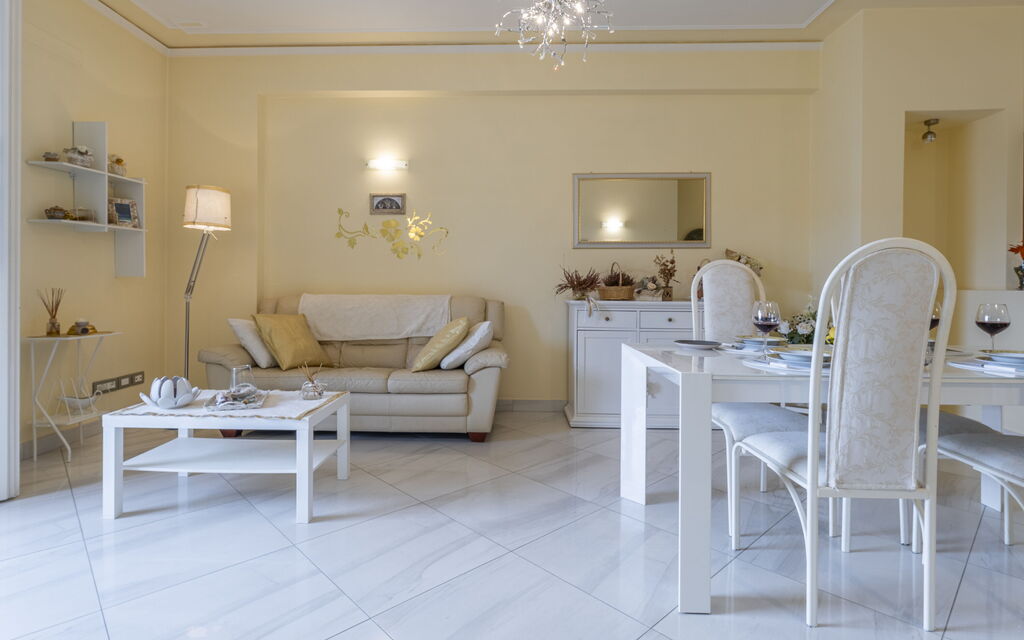 Leandro's House Near Thermal Baths: Autumn, Spring, Summer