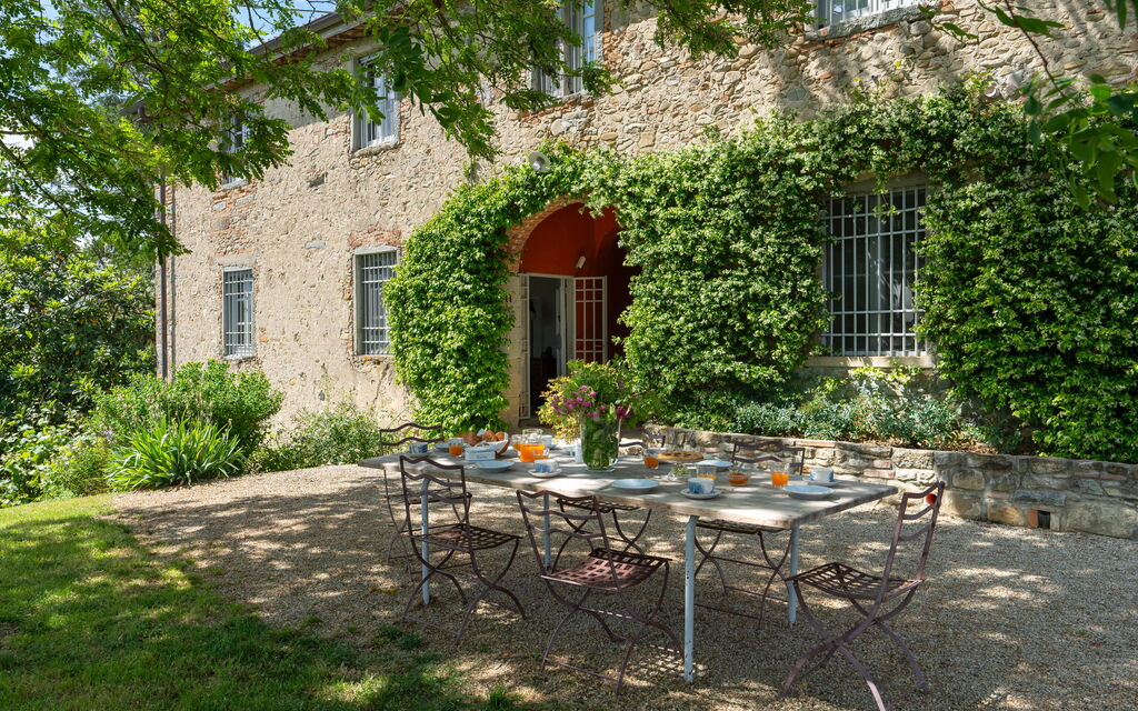 Il Marrubio: all'aperto, Esterni