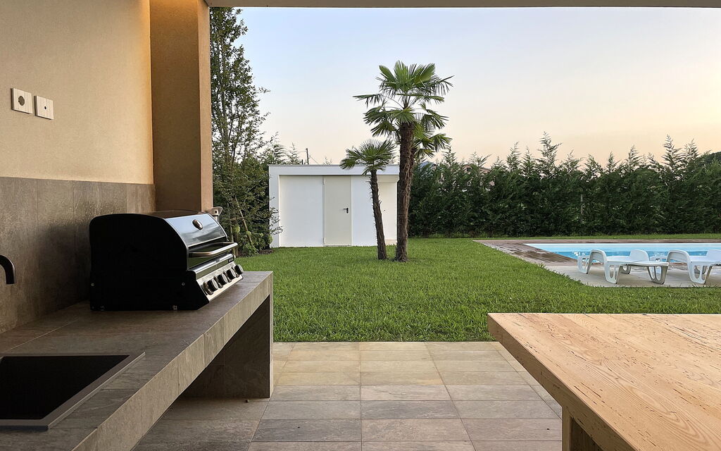 Stima Home, Padova, Pool, Ac: Autumn, Garden, Spring, Summer