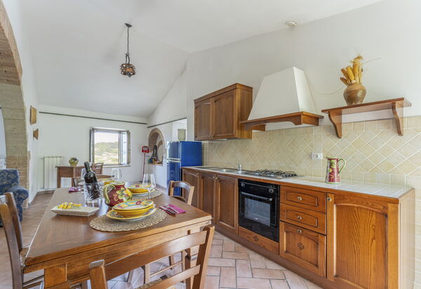 Apartment Marcigliana Front Pool Wi-fi Radicondoli: Autunno, Cucina, Estate, Primavera