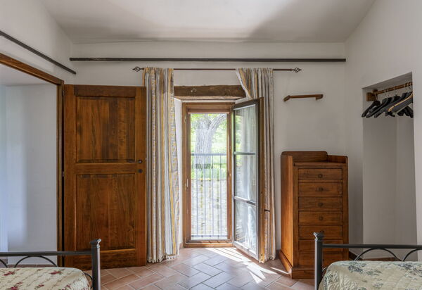 Apartment Marcigliana Front Pool Wi-fi Radicondoli: Autunno, Camera da letto, Estate, Primavera