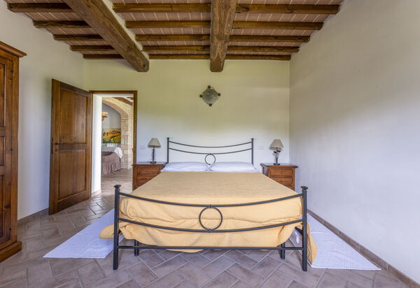 Apartment Marcigliana Front Pool Wi-fi Radicondoli: Autunno, Camera da letto, Estate, Primavera