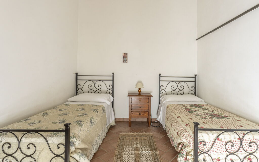 Apartment Marcigliana Front Pool Wi-fi Radicondoli: Autumn, Bedroom, Spring, Summer