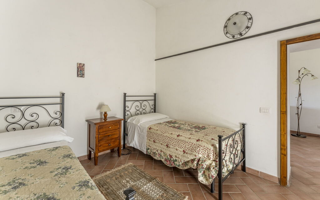 Apartment Marcigliana Front Pool Wi-fi Radicondoli: Autumn, Bedroom, Spring, Summer