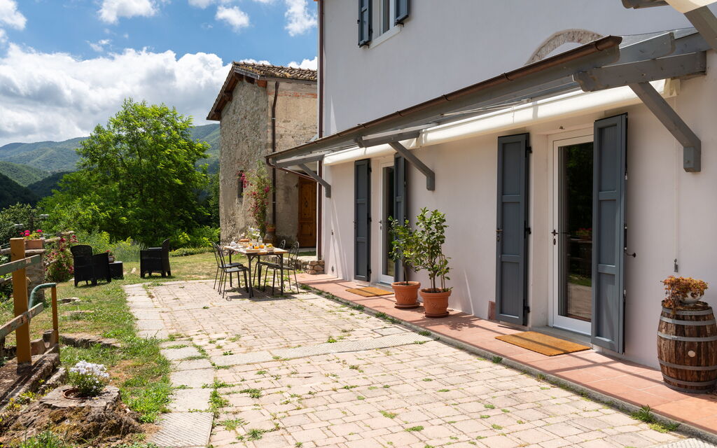 La Casa Del Tiglio: all'aperto, Balcone / Terrazza / Patio, Entrata Principale, Esterni, Giardino