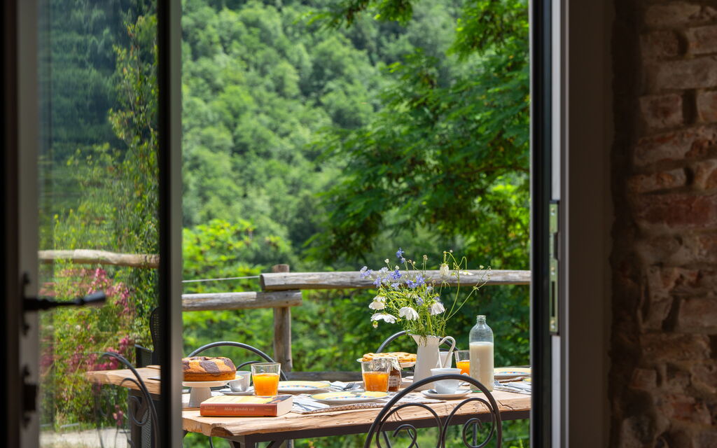 La Casa Del Tiglio: all'aperto, Balcone / Terrazza / Patio, Cibo, Esterni, Giardino