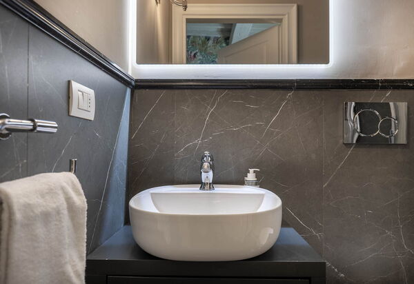Torretta Penthouse Luxury Apartment In Florence By Palazzo Pazzi Vitali: Autumn, Bathroom, Spring, Summer