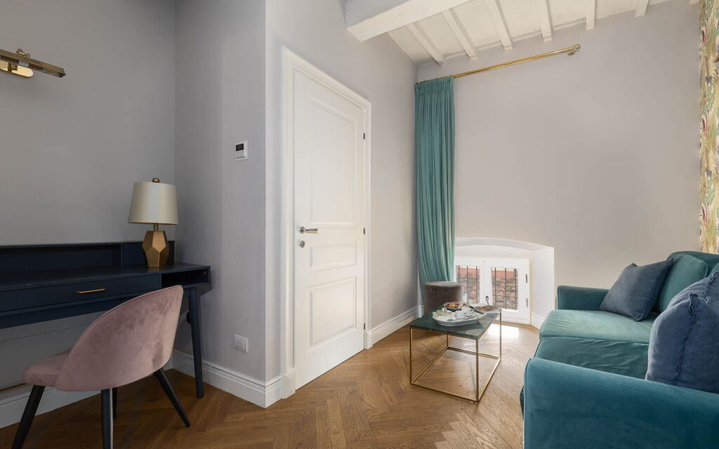 Torretta Penthouse Luxury Apartment In Florence By Palazzo Pazzi Vitali: Autunno, Estate, Primavera, Soggiorno