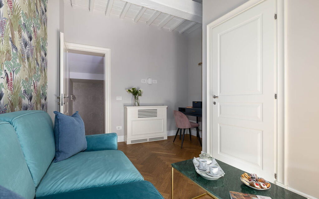 Torretta Penthouse Luxury Apartment In Florence By Palazzo Pazzi Vitali: Autunno, Estate, Primavera, Soggiorno