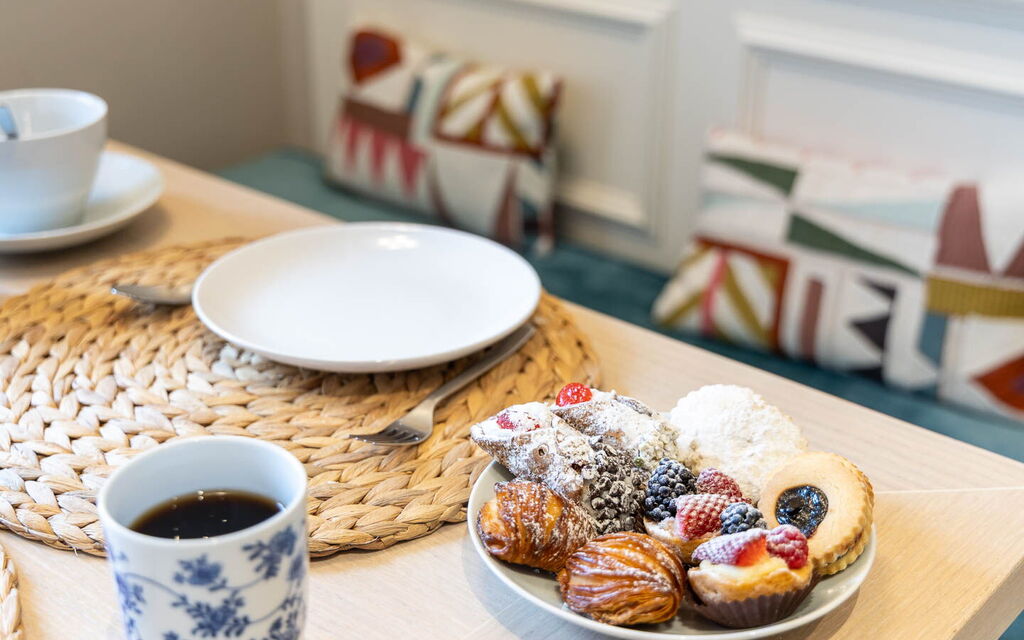 Torretta Penthouse Luxury Apartment In Florence By Palazzo Pazzi Vitali: Autunno, Cibo, Estate, Primavera